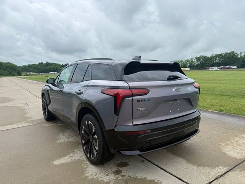 Used 2025 Chevrolet Blazer EV RS AWD/4WD image 8