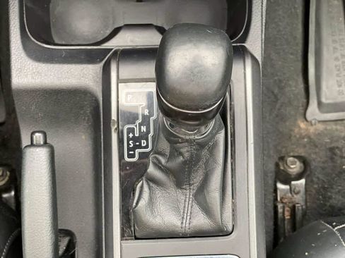 Used 2018 Toyota Tacoma TRD Off-Road AWD/4WD image 22
