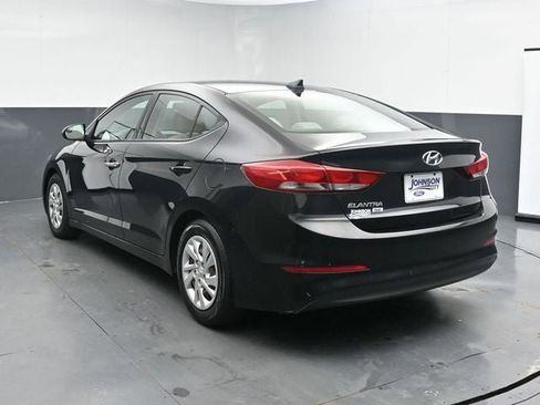 Used 2017 Hyundai Elantra SE image 8