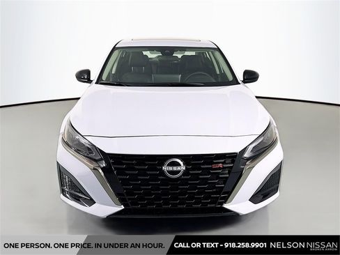 New 2025 Nissan Altima 2.5 SR image 2