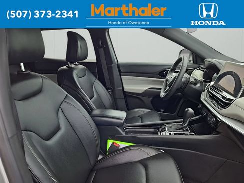 Used 2025 Jeep Compass Limited AWD/4WD image 19