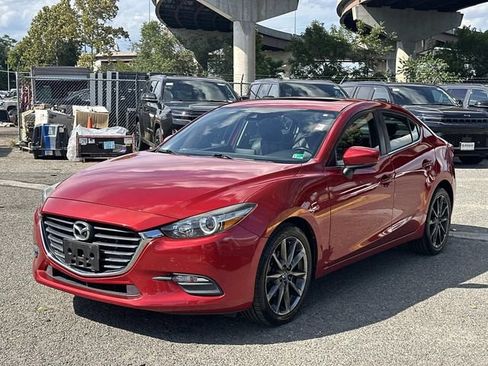 Used 2018 MAZDA MAZDA3 Touring FWD image 6