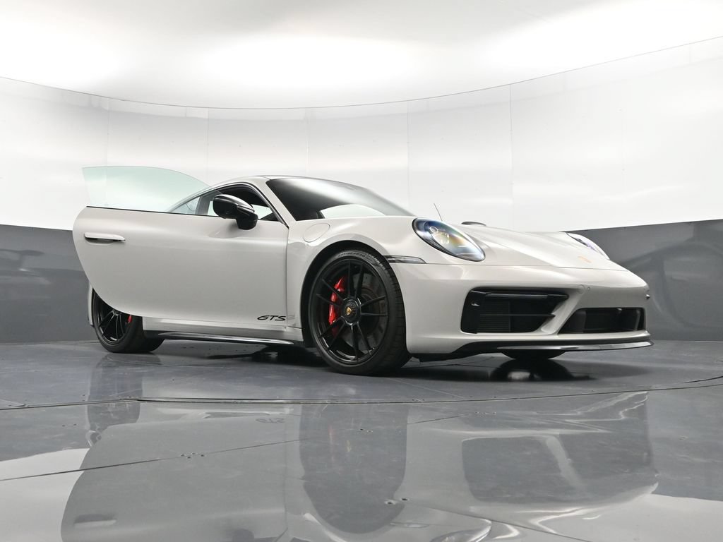 Certified 2024 Porsche 911 Carrera 4 GTS AWD/4WD image 33