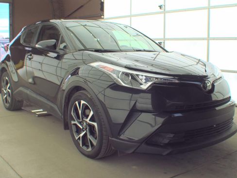 Used 2019 Toyota C-HR FWD image 3