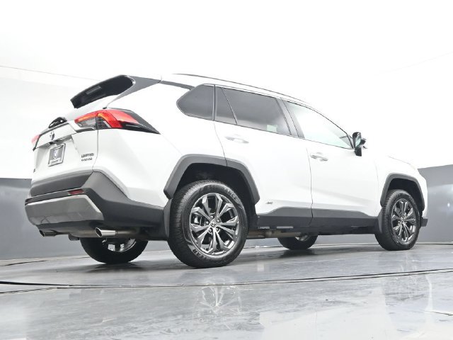 Used 2024 Toyota RAV4 Limited AWD/4WD image 33