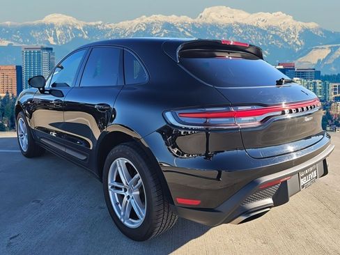 Used 2024 Porsche Macan image 5