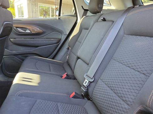 Used 2020 GMC Terrain SLE image 11