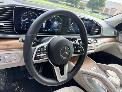 Used 2022 Mercedes-Benz GLS 450 4MATIC image 23