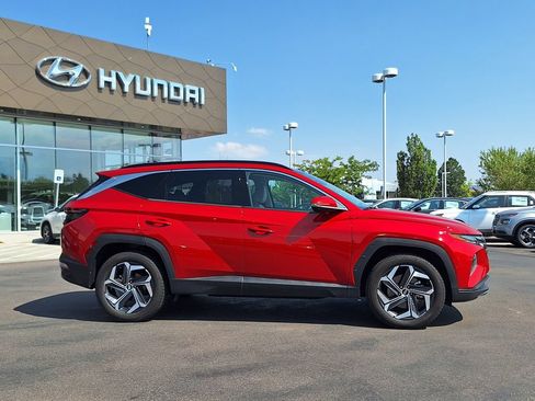 Certified 2022 Hyundai Tucson Limited w/ Cargo Package AWD/4WD image 2