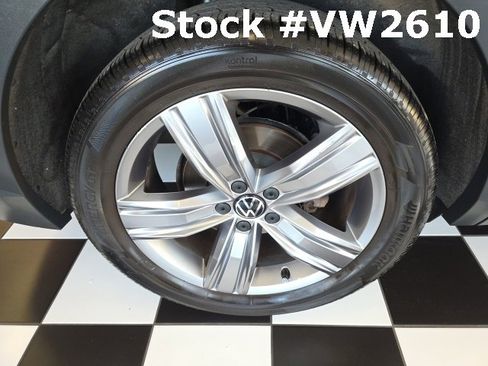 Certified 2021 Volkswagen Tiguan SEL image 45