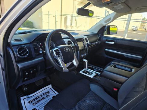 Used 2017 Toyota Tundra SR5 w/ SR5 Upgrade Package image 16