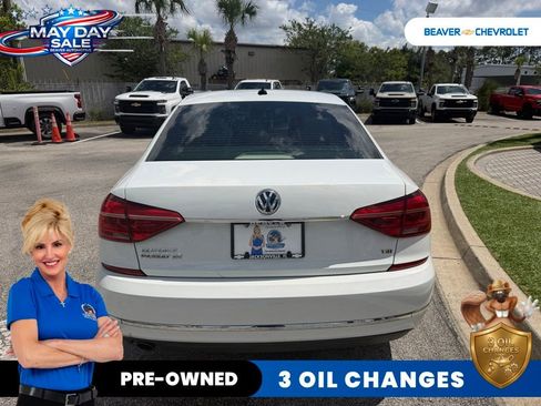 Used 2016 Volkswagen Passat 1.8T SE FWD image 5