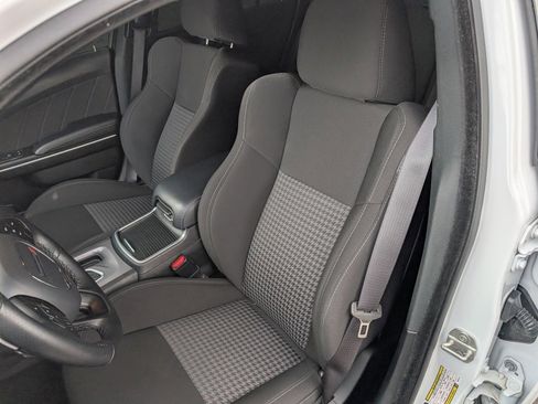 Used 2023 Dodge Charger Scat Pack w/ Navigation & Travel Group image 9