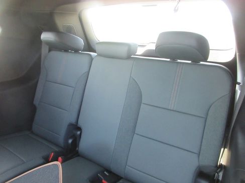 New 2026 GMC Acadia AT4 w/ Luxury Package AWD/4WD image 14