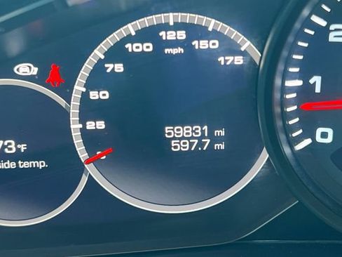 Used 2021 Porsche Cayenne AWD/4WD image 31
