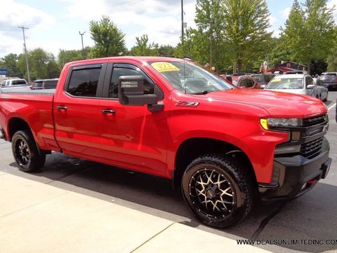 Used 2019 Chevrolet Silverado 1500 LT Trail Boss AWD/4WD image 2