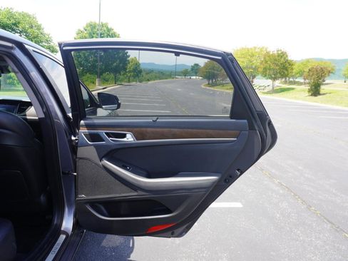 Used 2015 Hyundai Genesis 5.0 RWD image 24