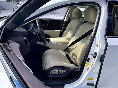 Used 2018 Lexus LS 500 w/ Interior Upgrade Package image 8