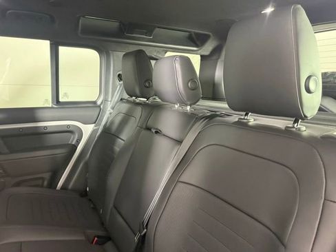 New 2026 Land Rover Defender 110 OCTA image 24