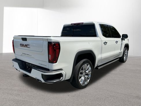 Used 2024 GMC Sierra 1500 Denali w/ Denali Reserve Package AWD/4WD image 3