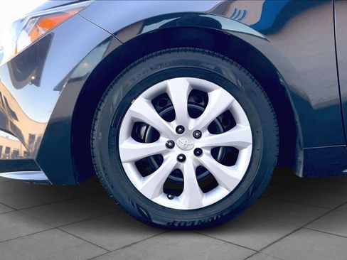 Used 2023 Toyota Corolla LE image 11