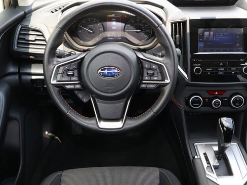 Used 2023 Subaru Crosstrek 2.0i Premium image 9