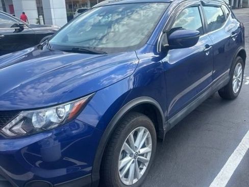 Used 2019 Nissan Rogue Sport SV FWD image 1