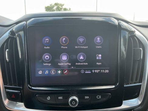 Used 2020 Chevrolet Traverse LT FWD image 9