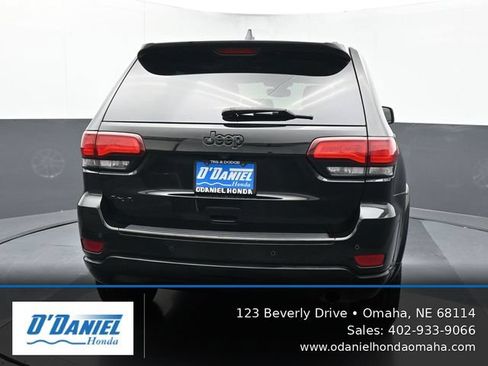 Used 2018 Jeep Grand Cherokee Altitude AWD/4WD image 5