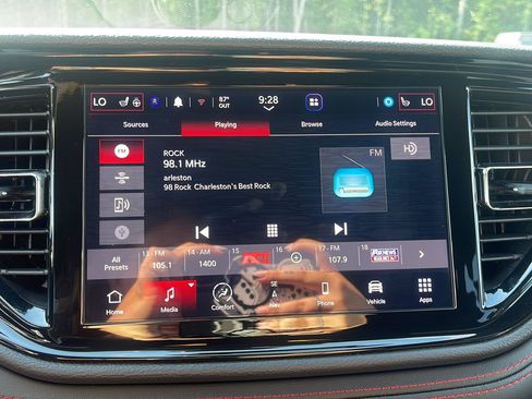 Certified 2025 Dodge Durango R/T w/ Blacktop Package AWD/4WD image 24