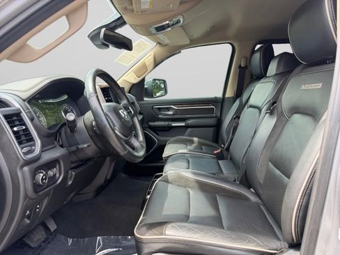Used 2019 RAM 1500 Laramie AWD/4WD image 17