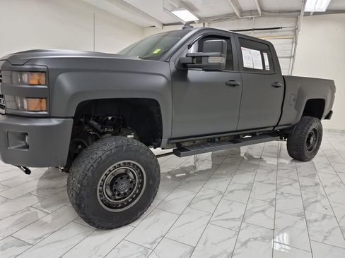 Used 2019 Chevrolet Silverado 2500 LTZ w/ Duramax Plus Package image 33