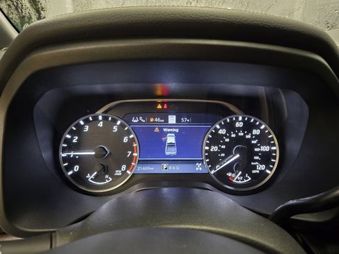 Used 2024 Nissan Titan Platinum Reserve w/ Moonroof Package image 29