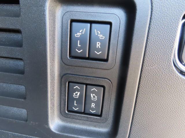 Certified 2025 Chevrolet Traverse High Country w/ LPO, Floor Liner Package AWD/4WD image 47