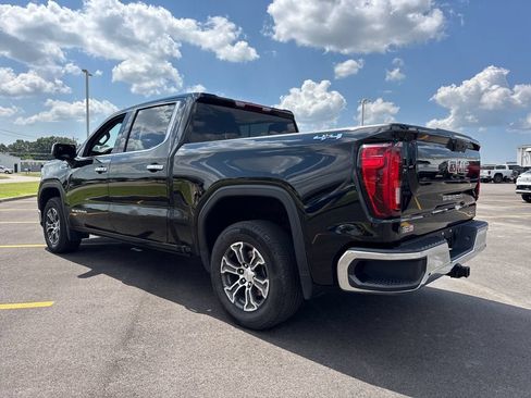 Used 2025 GMC Sierra 1500 SLT AWD/4WD image 4