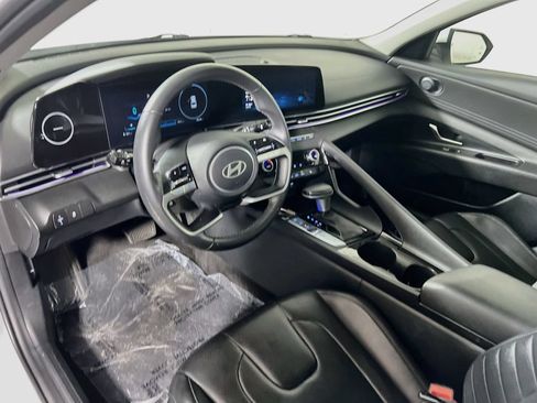 Used 2024 Hyundai Elantra Limited FWD image 9