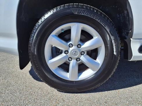 Used 2017 Lexus GX 460 w/ Navigation Package image 24