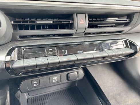 Used 2024 Toyota Prius LE image 20