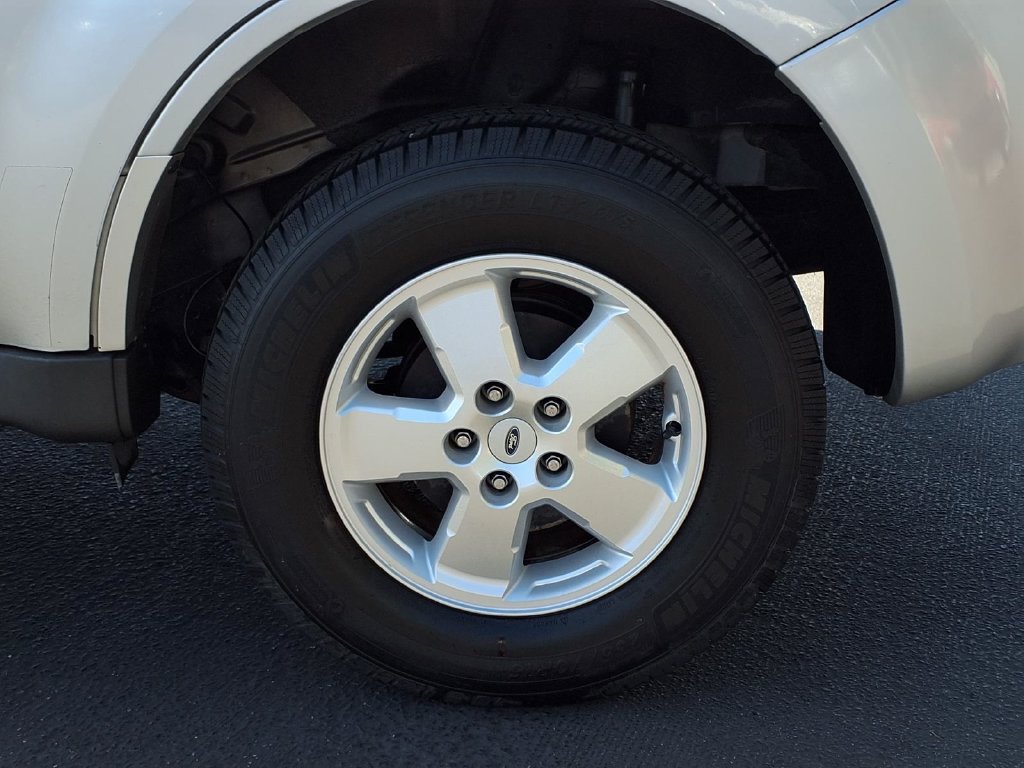 Used 2009 Ford Escape XLT FWD image 4
