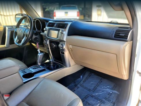 Used 2012 Toyota 4Runner SR5 w/ Premium Pkg AWD/4WD image 24