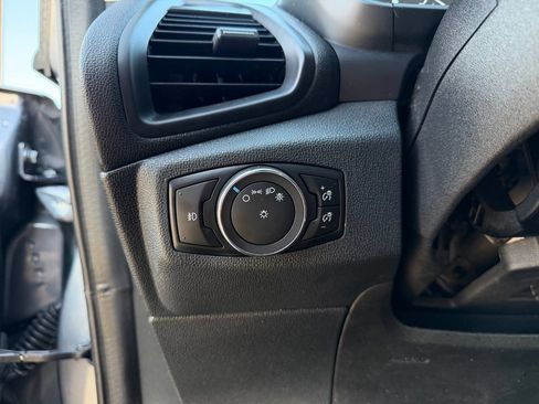 Used 2018 Ford EcoSport SE FWD image 15