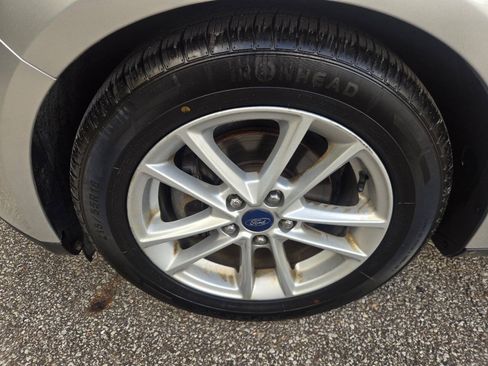 Used 2017 Ford Focus SE FWD image 36