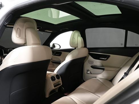 Used 2022 Mercedes-Benz C 300 4MATIC Sedan image 6