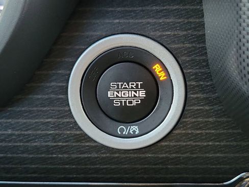 Used 2022 RAM 1500 Limited image 31