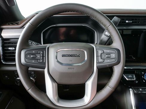 New 2026 GMC Sierra 2500 Denali w/ Denali Reserve Package AWD/4WD image 10