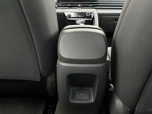 Used 2025 Hyundai Elantra SEL image 12