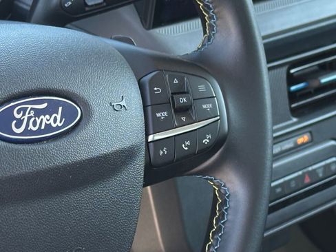 Used 2025 Ford Maverick Lobo image 24