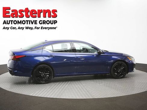 Used 2023 Nissan Altima 2.5 SR FWD image 42