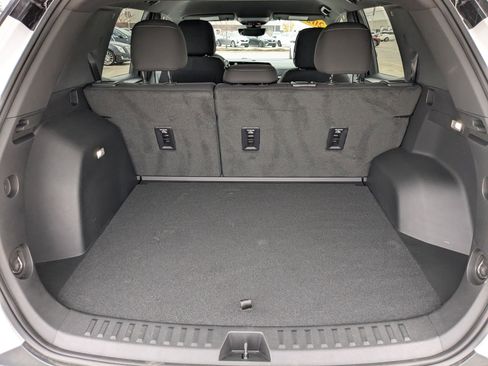 Certified 2025 Chevrolet Equinox LT w/ Safety and Technology Package image 21