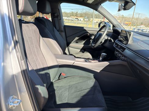 Certified 2025 Acura ADX A-Spec image 33